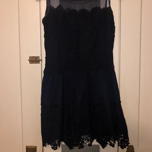 Sellling a navy blue midi dress! - Picture 1 of 6